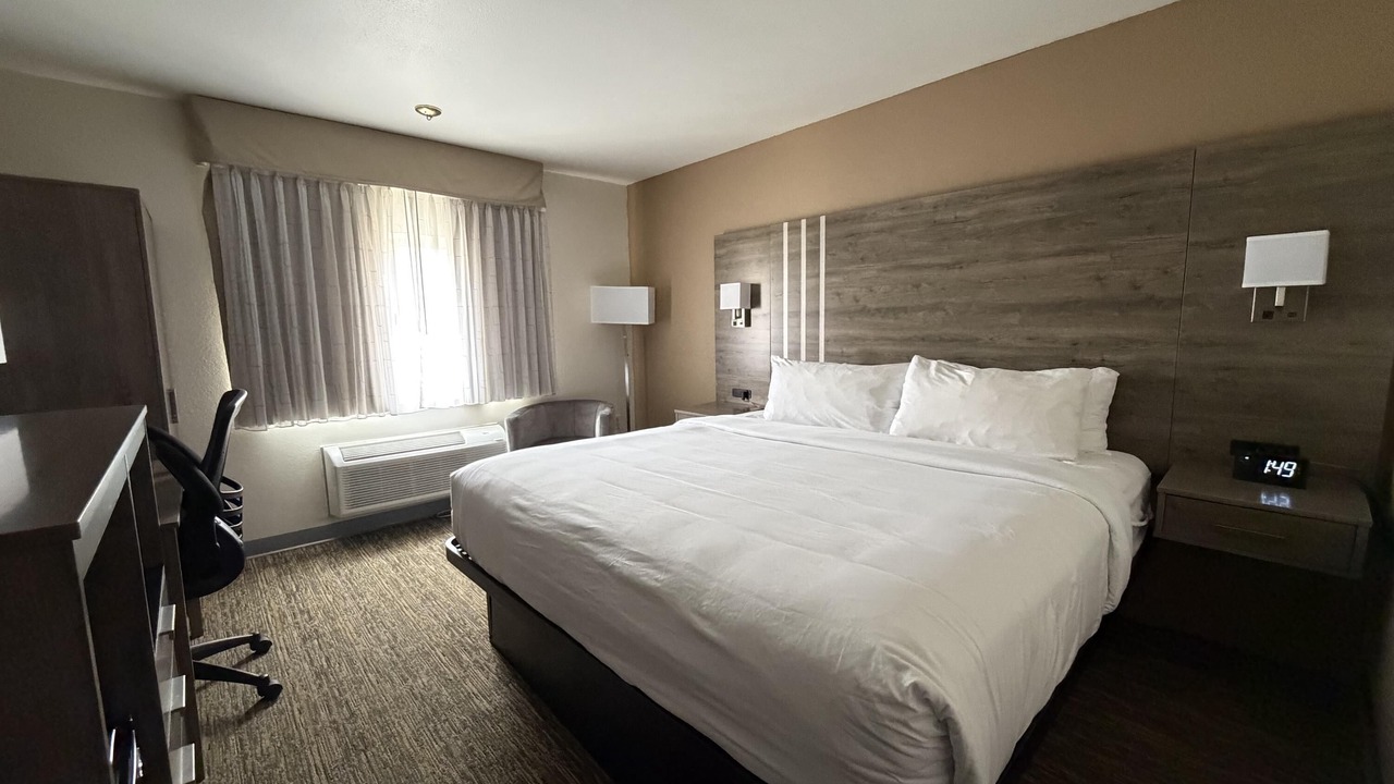 Photo of Bedroom in Northeast Heights
