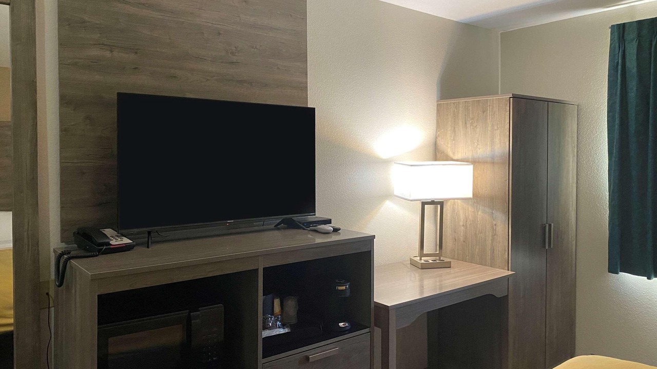 Photo of Bedroom in Northeast Heights