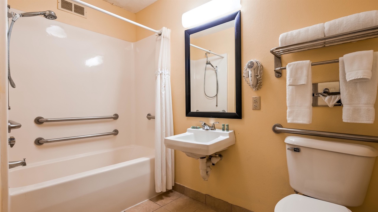 Photo of Bathroom in Muncie