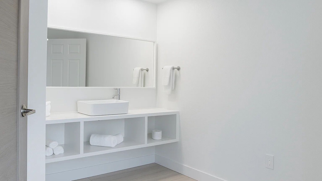 Photo of Bathroom in Dock Junction