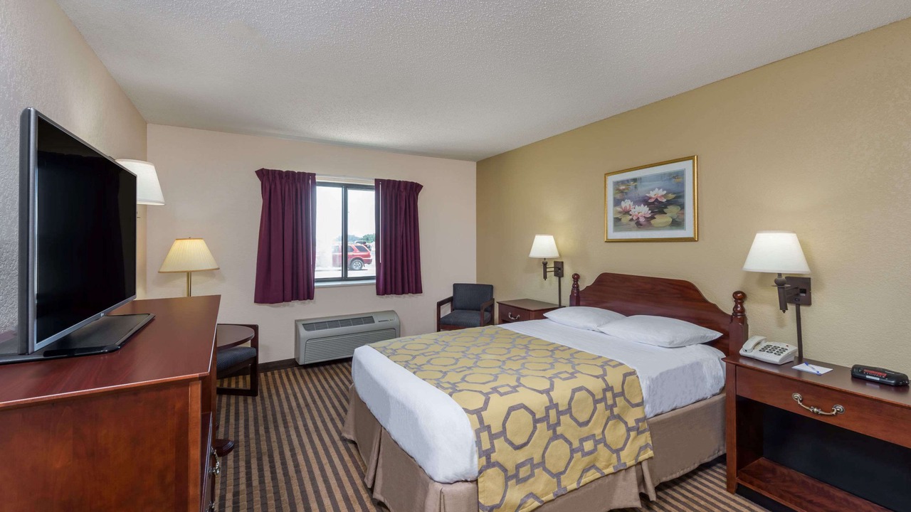 Photo of Bedroom in Metropolis