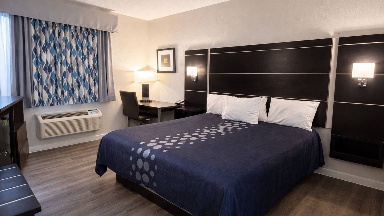 Photo of Bedroom in Blaine