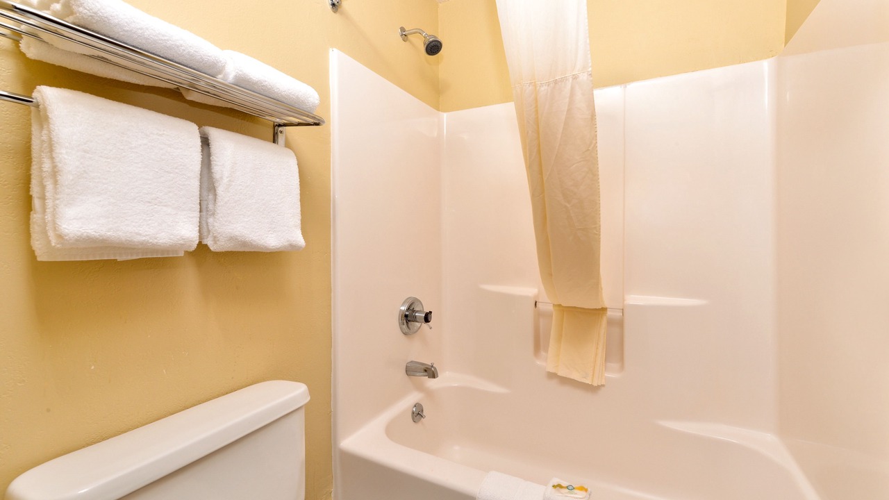 Photo of Bathroom in Murray