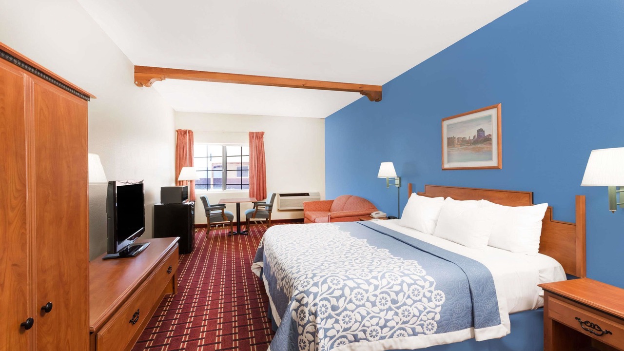 Photo of Bedroom in Lordsburg
