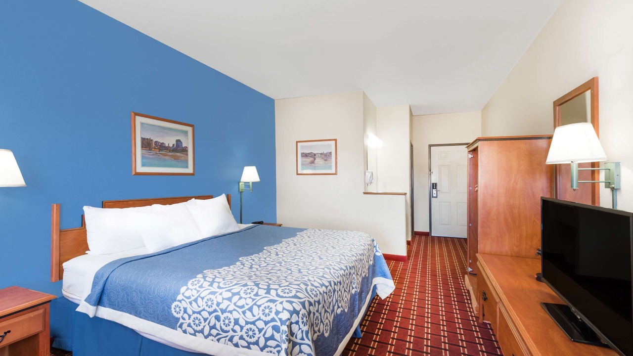 Photo of Bedroom in Lordsburg