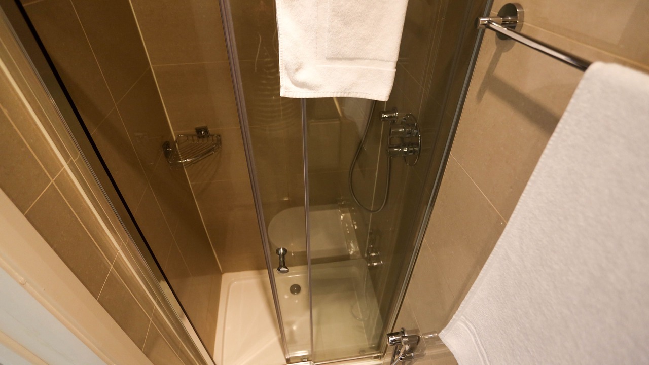 Photo of Bathroom in Courtfield