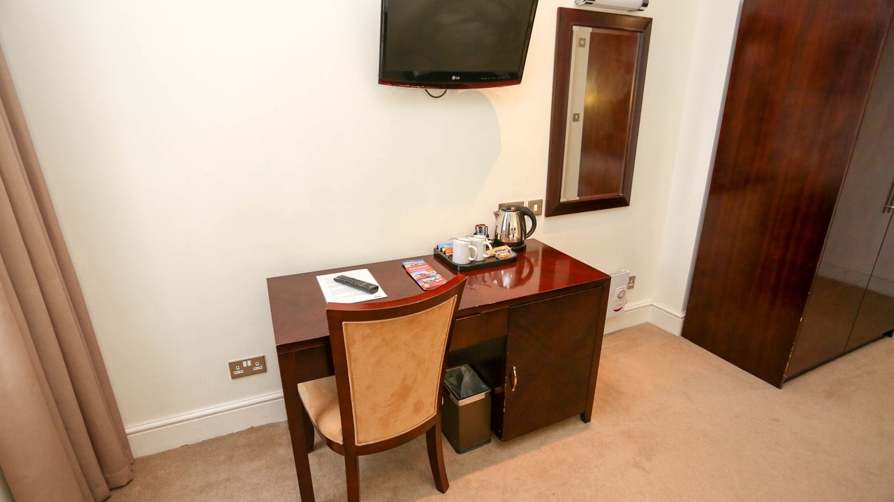 Photo of Bedroom in Courtfield