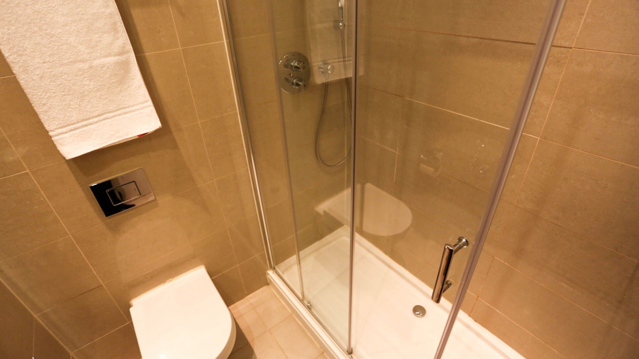 Photo of Bathroom in Courtfield