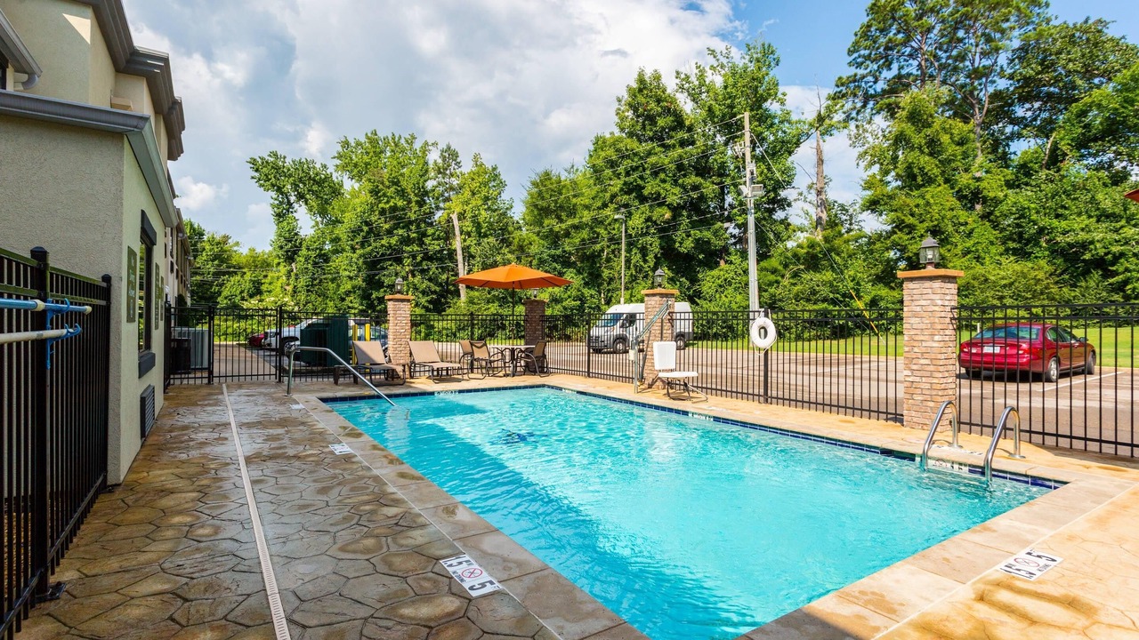 Photo of Outdoor in Tupelo