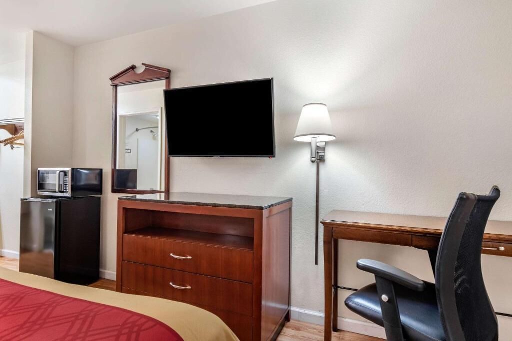 Photo of Others in LaFayette