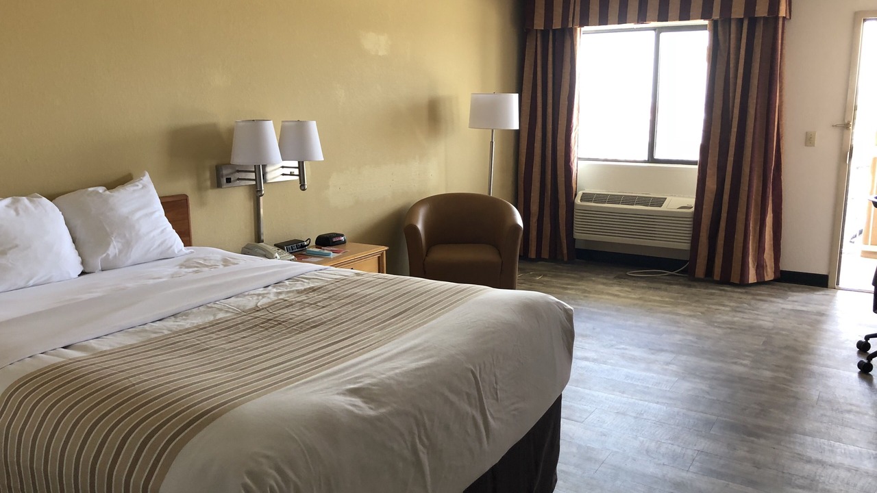 Photo of Bedroom in Lordsburg