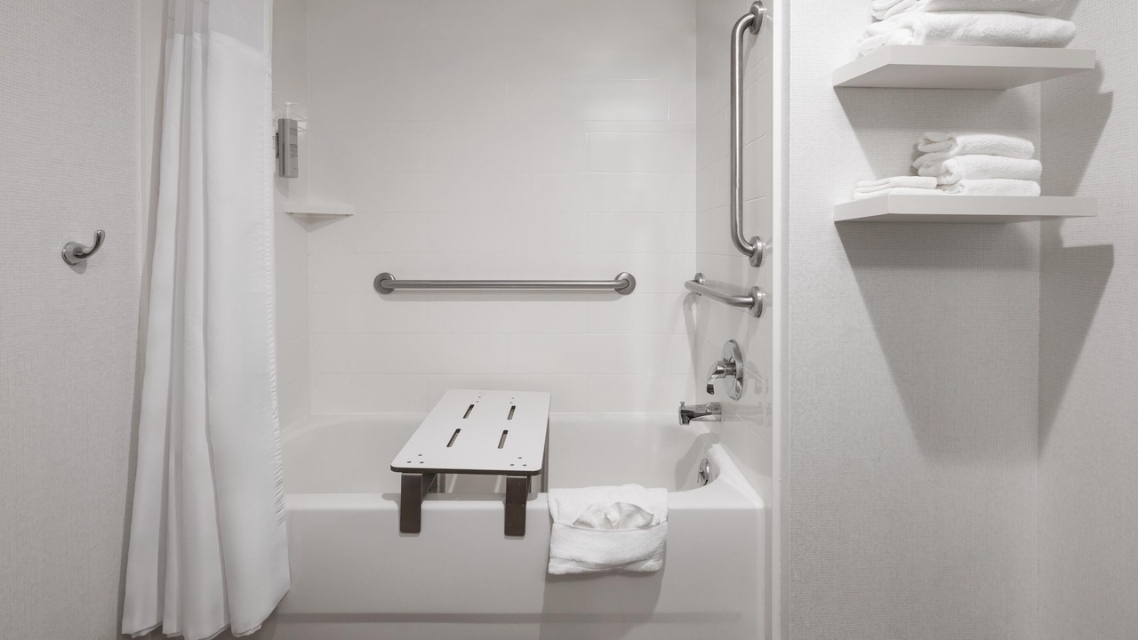 Photo of Bathroom in Eckhart Mines