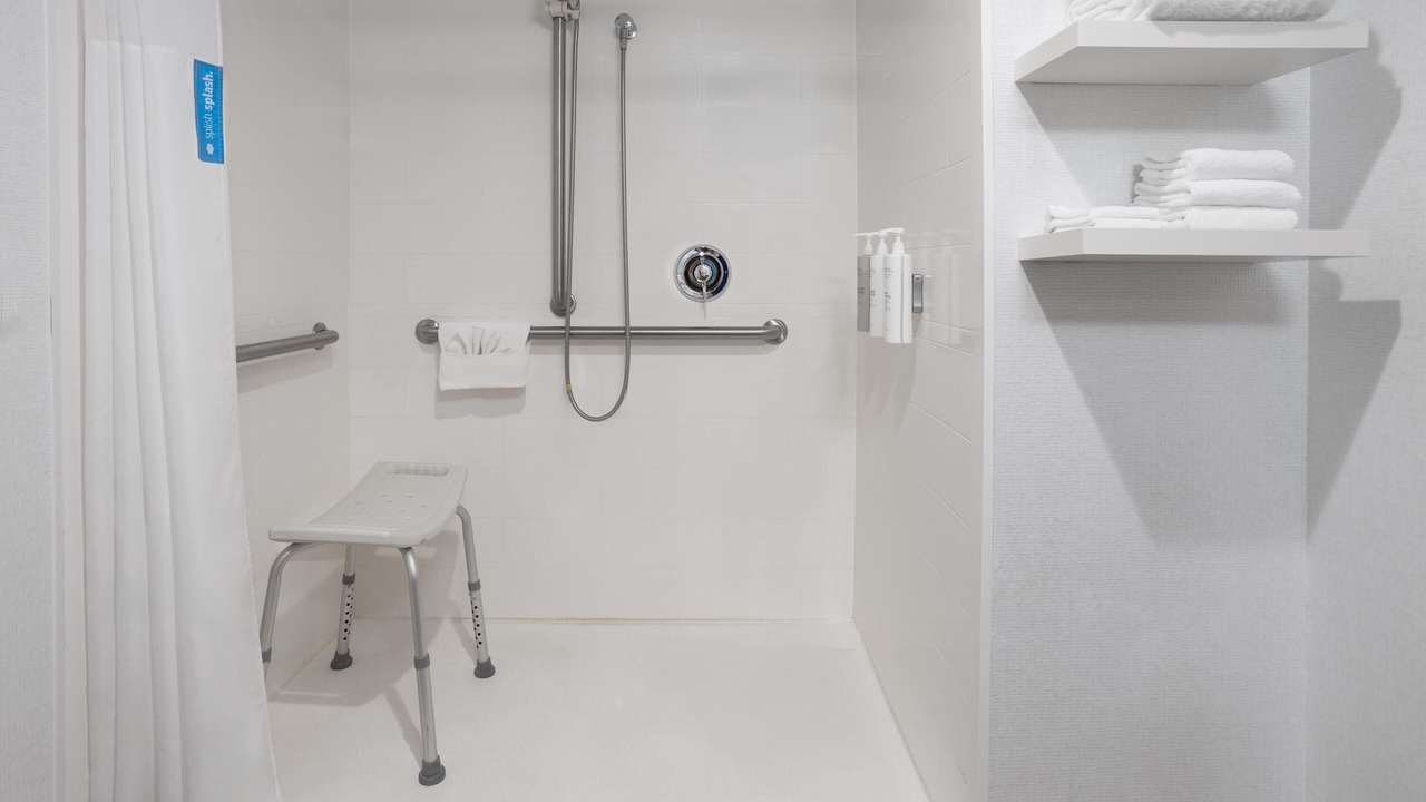 Photo of Bathroom in Eckhart Mines