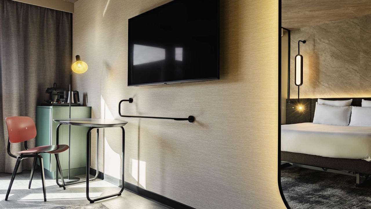 Photo of Bedroom in Suresnes