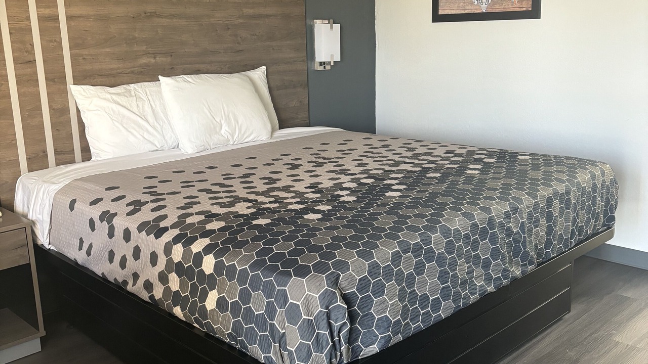 Photo of Bedroom in Calhoun