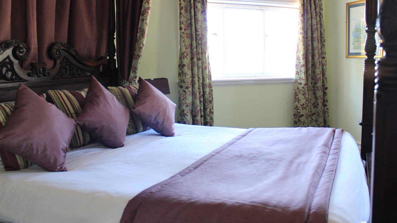 Photo of Others in Hindhead