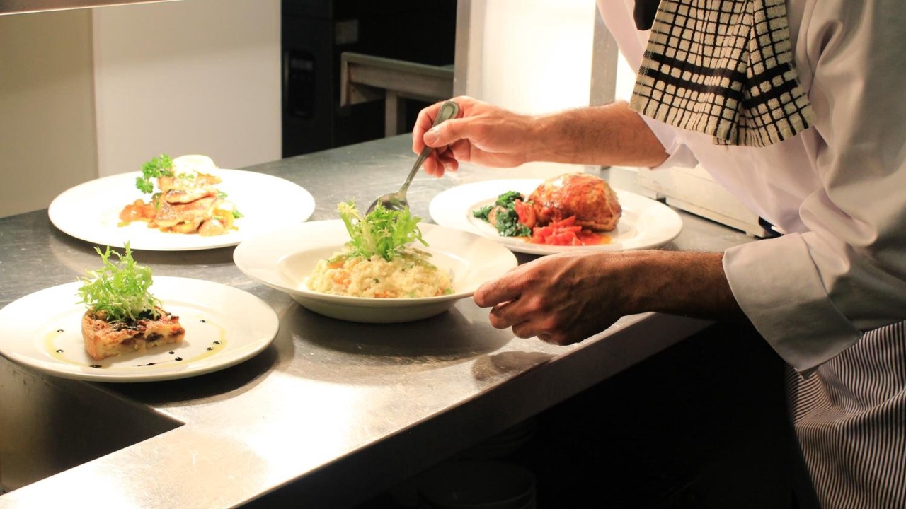 Photo of Others in Hindhead