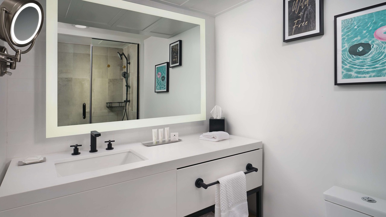 Photo of Bathroom in Victoria Boulevard Historic District