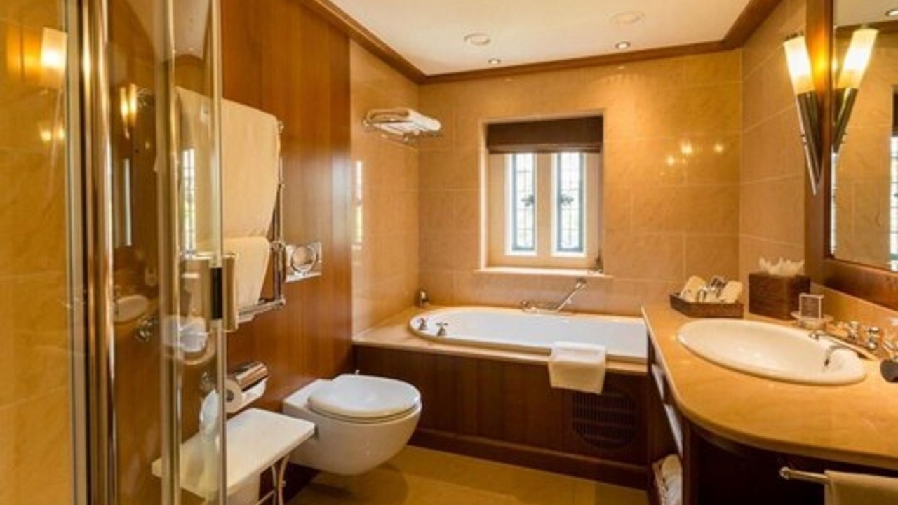 Photo of Bathroom in Malmesbury
