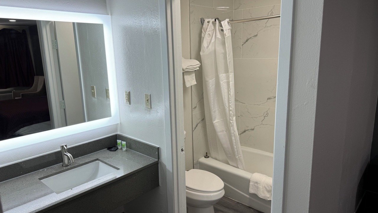 Photo of Bathroom in Sealy