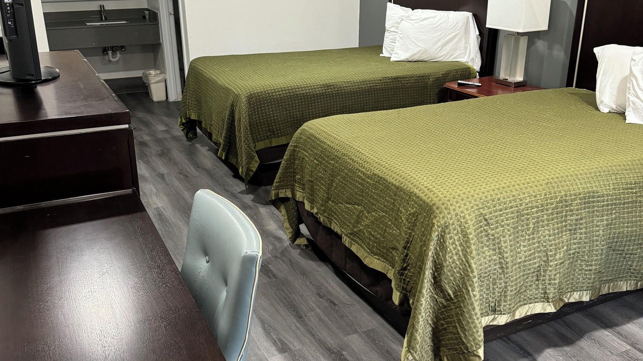 Photo of Bedroom in Sealy