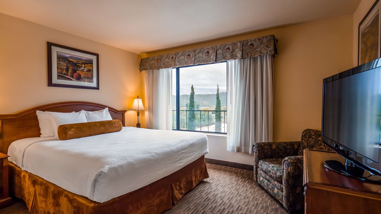 Photo of Bedroom in Clear Lake