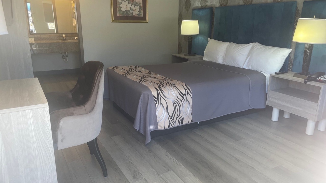 Photo of Bedroom in Hardy