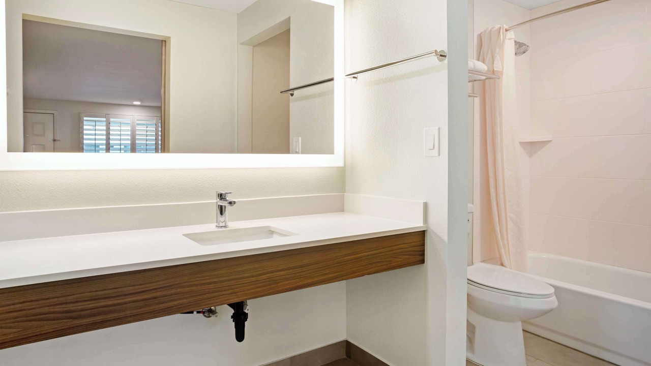 Photo of Bathroom in Woodland