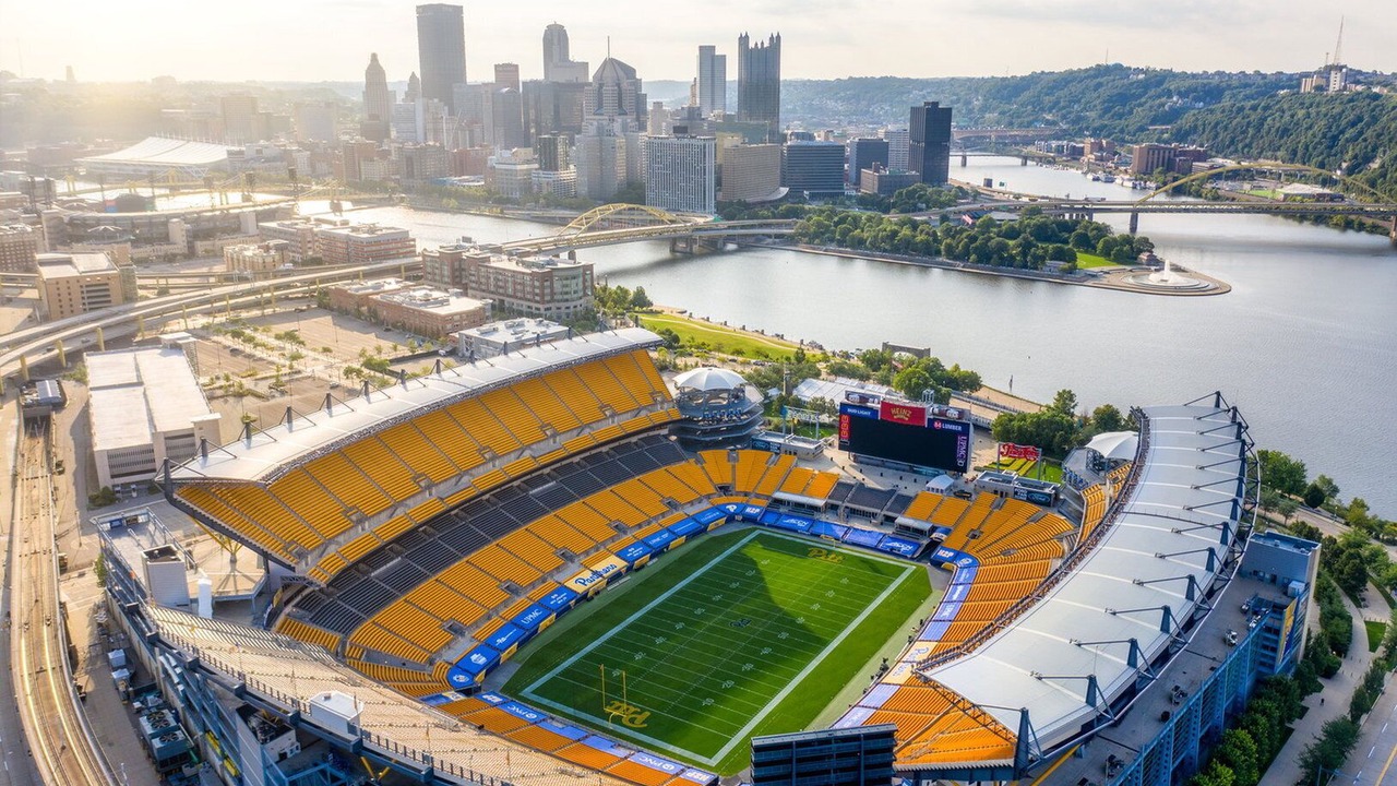 Photo of Others in Downtown Pittsburgh