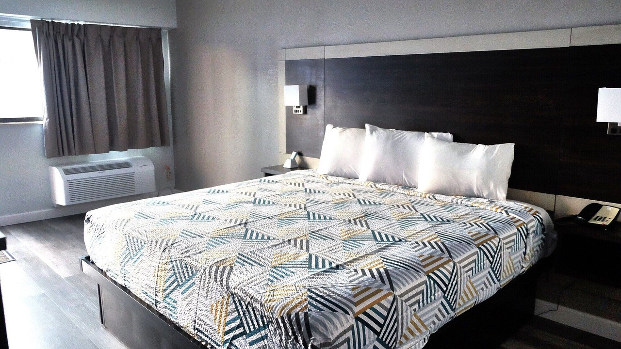 Photo of Bedroom in Burnsville