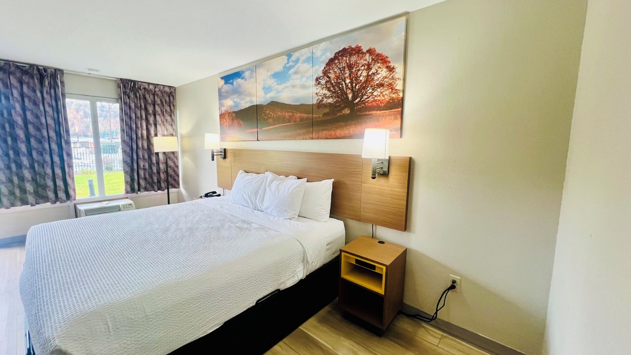 Photo of Bedroom in Jellico