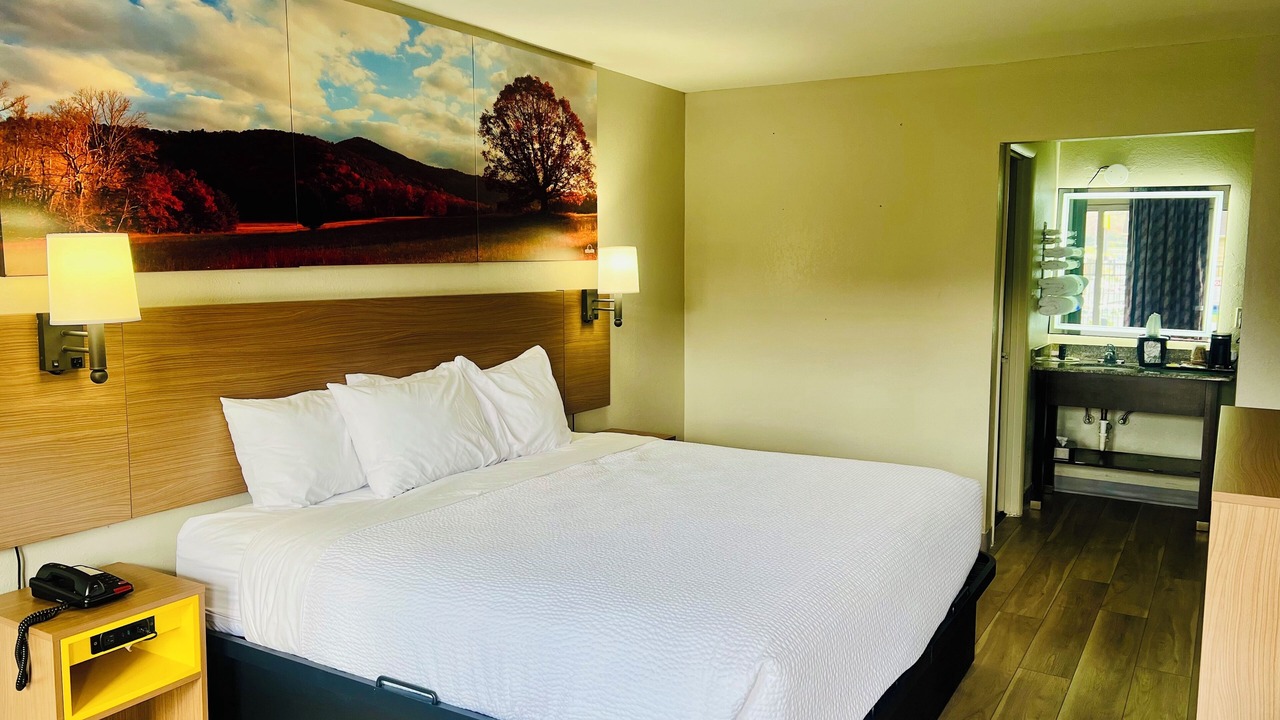 Photo of Bedroom in Jellico