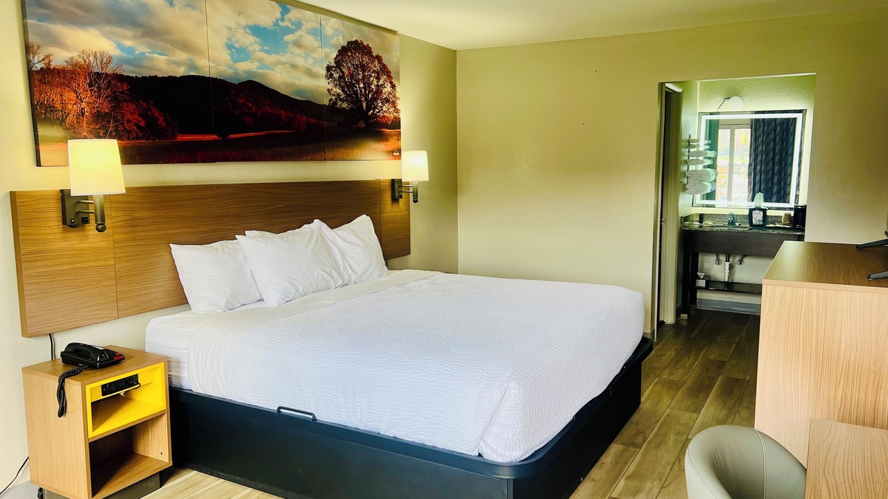 Photo of Bedroom in Jellico