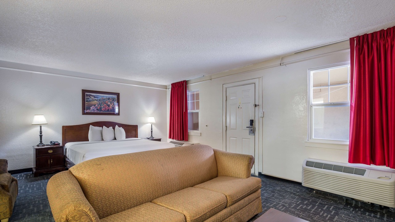 Photo of Bedroom in Dupont