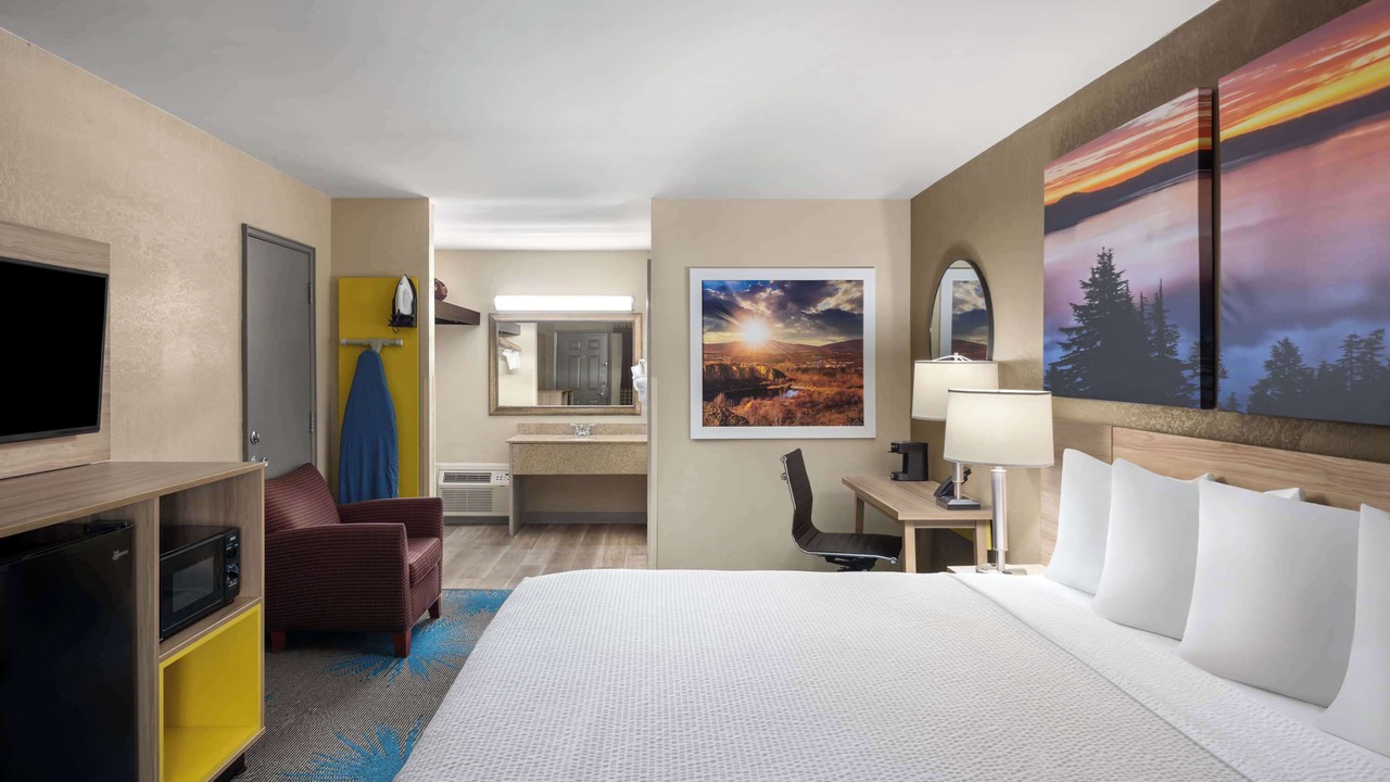 Photo of Bedroom in Klamath Falls