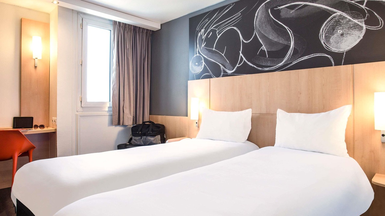 Photo of Bedroom in Saint-Denis