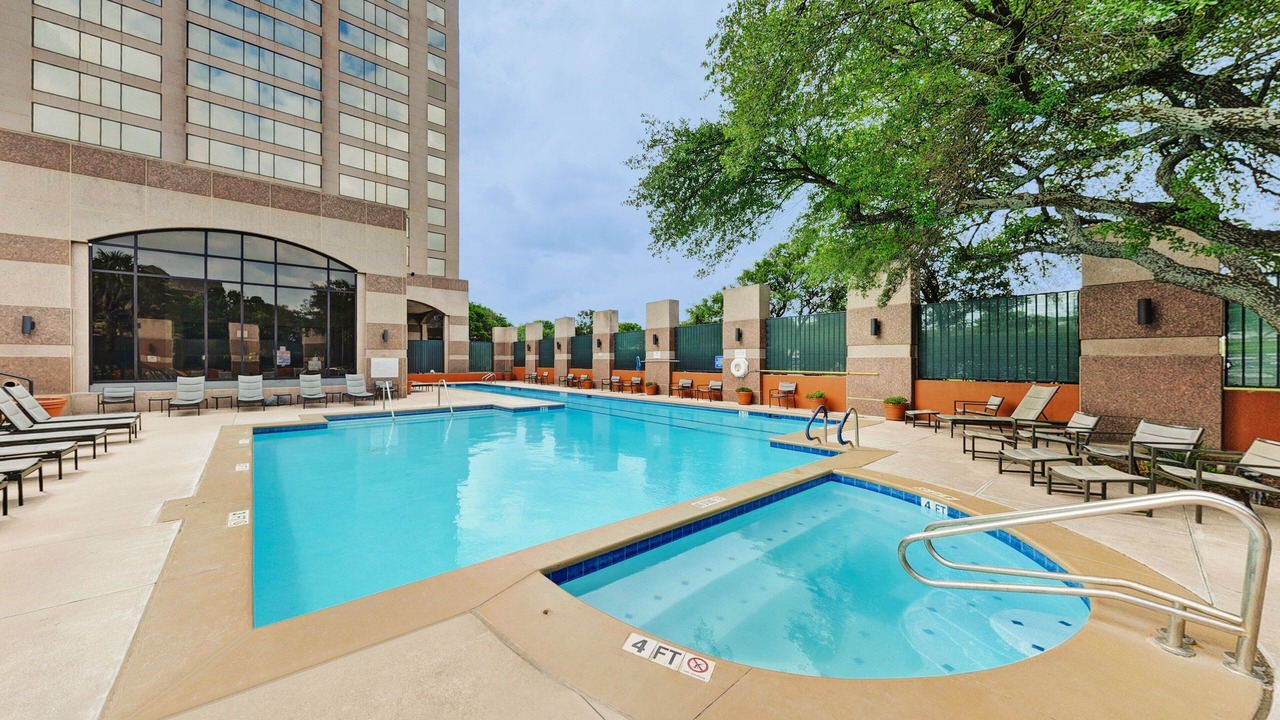 Photo of Outdoor in Vance Jackson