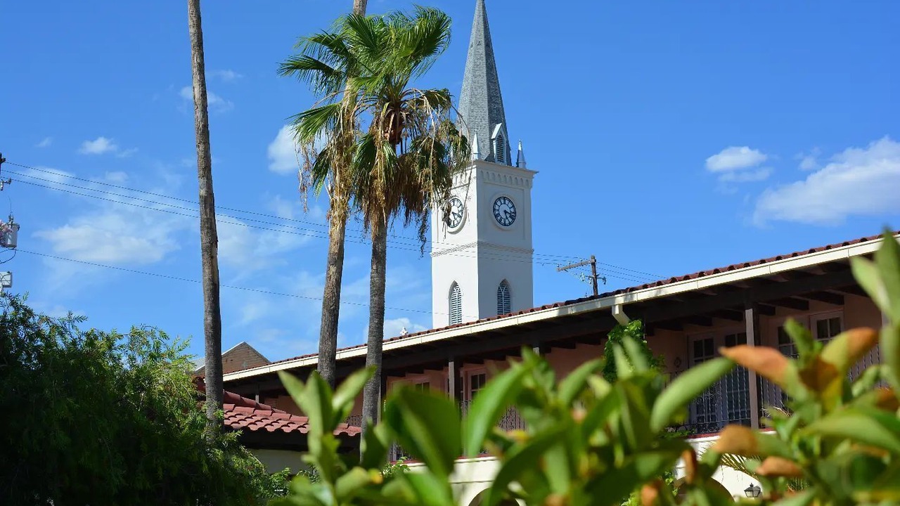 Photo of Outdoor in Western Division
