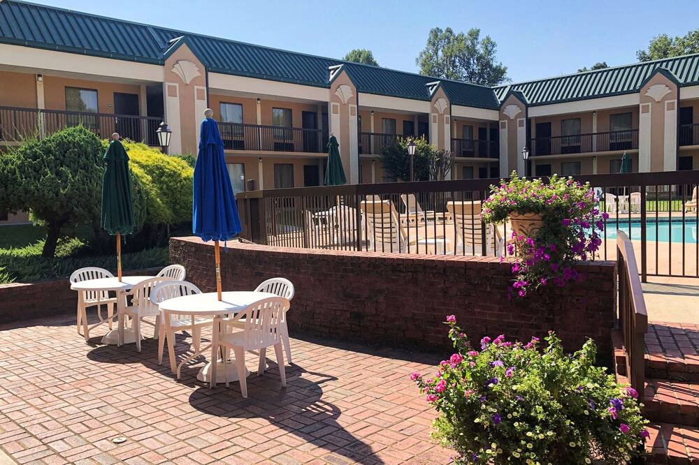 Photo of Outdoor in Morganton
