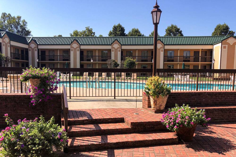 Photo of Outdoor in Morganton