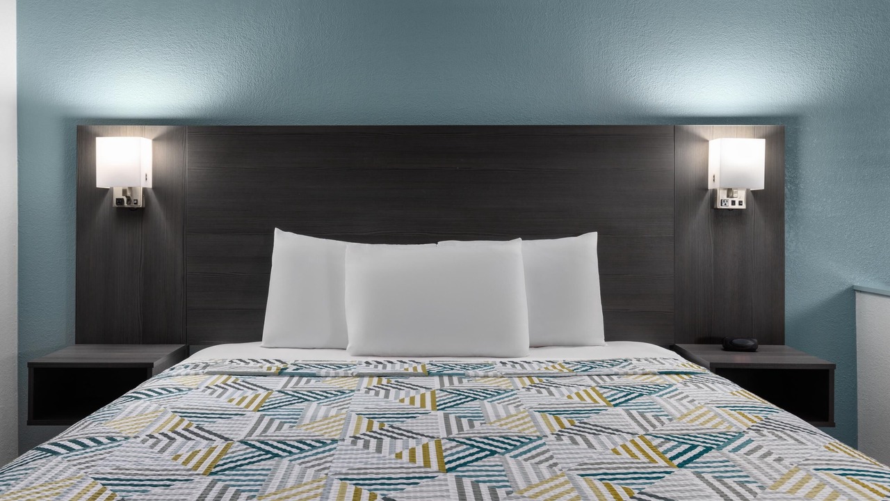 Photo of Bedroom in Lemoore