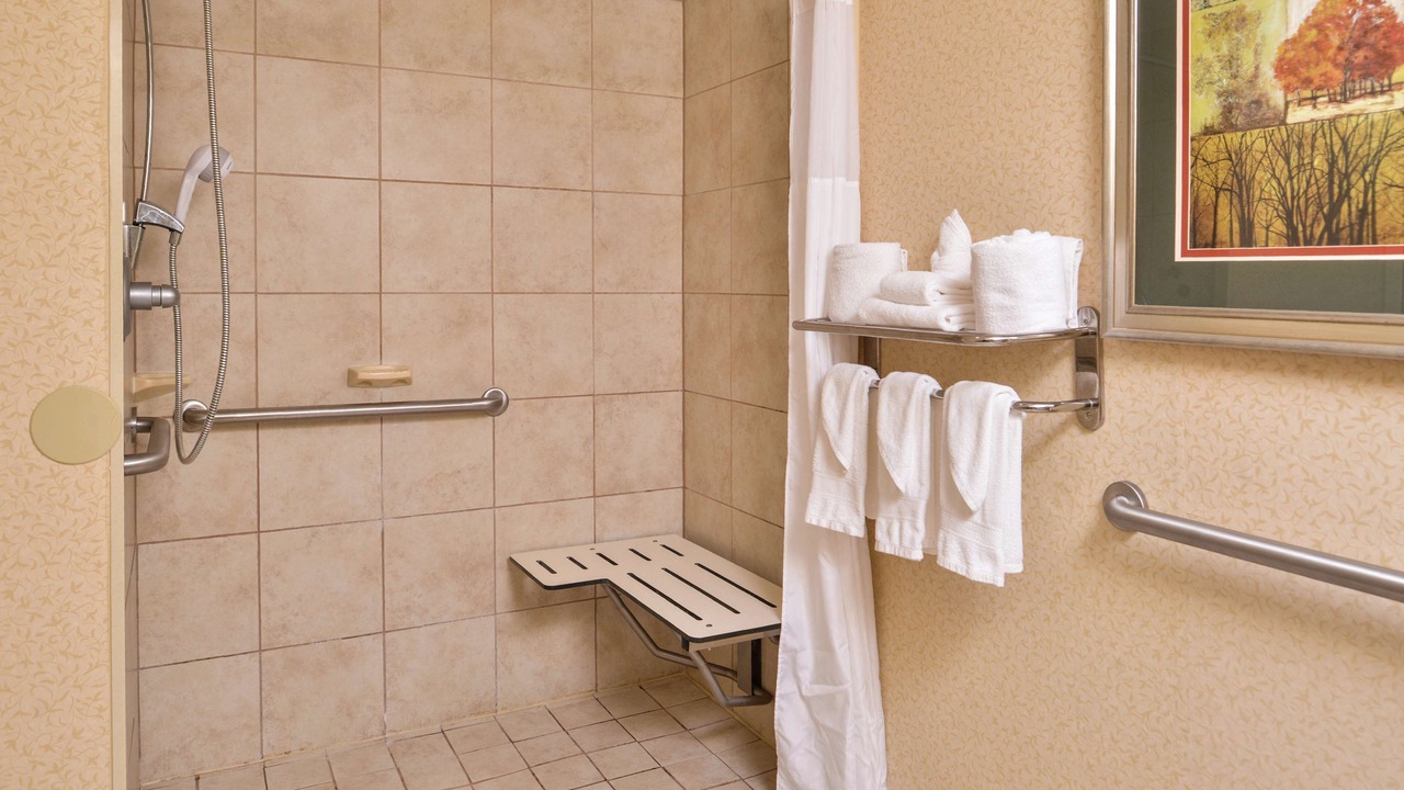 Photo of Bathroom in Jolivue