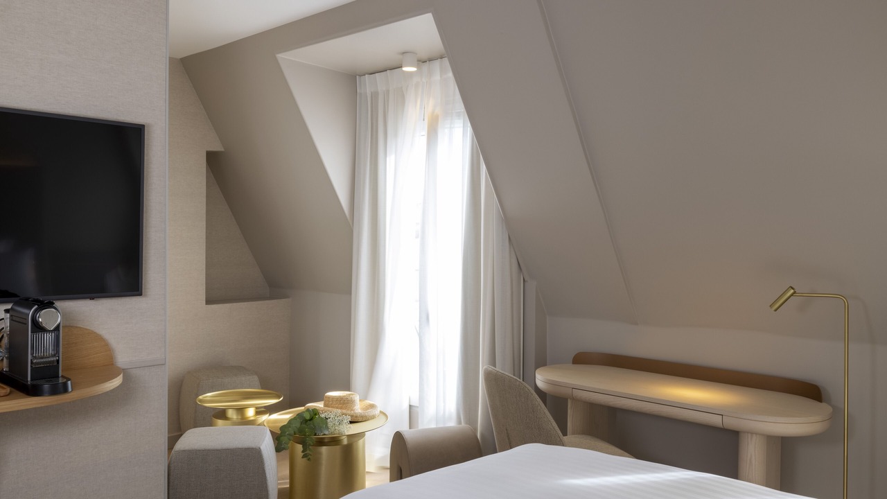 Photo of Bedroom in 9th Arrondissement