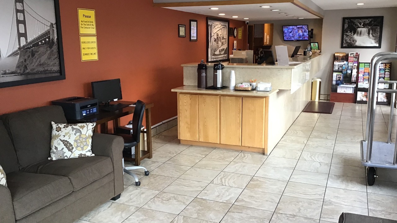 Photo of Others in Albany