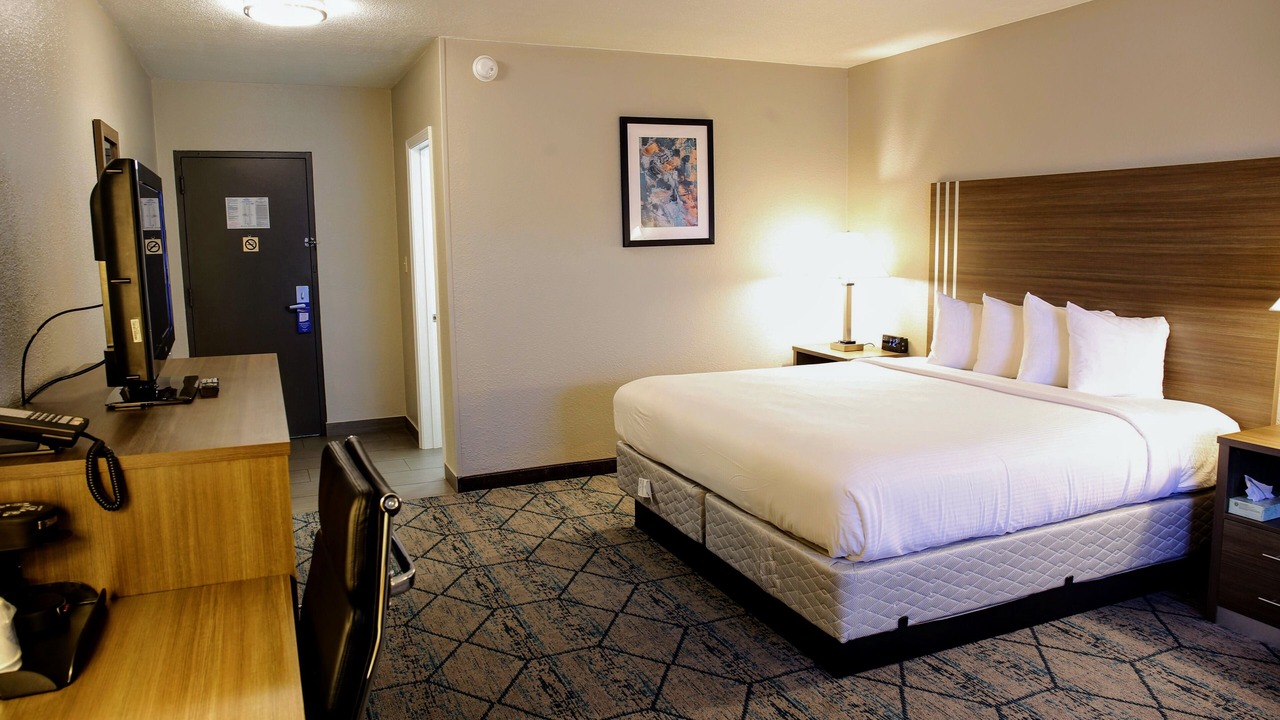 Photo of Bedroom in Effingham