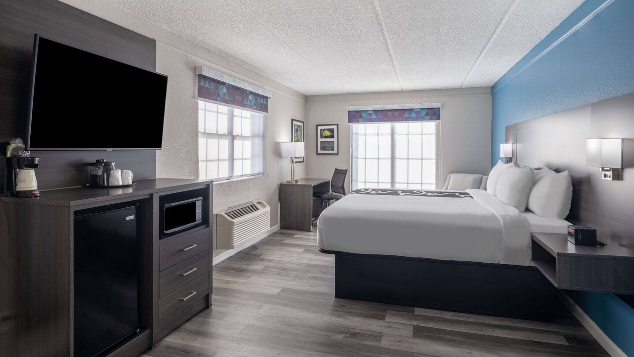 Photo of Bedroom in Foothill Farms