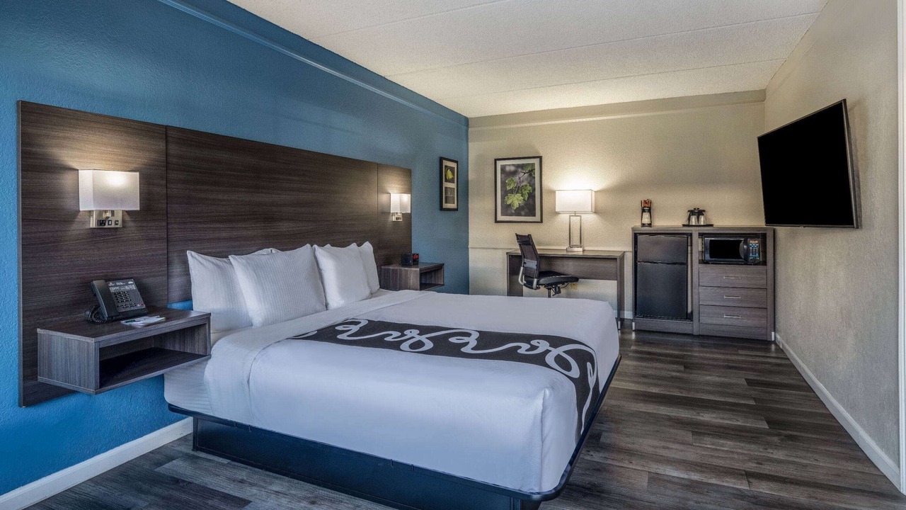 Photo of Bedroom in Foothill Farms