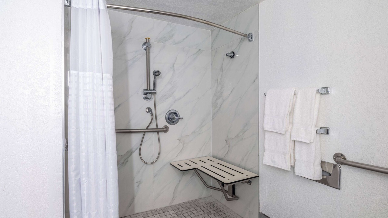 Photo of Bathroom in Foothill Farms