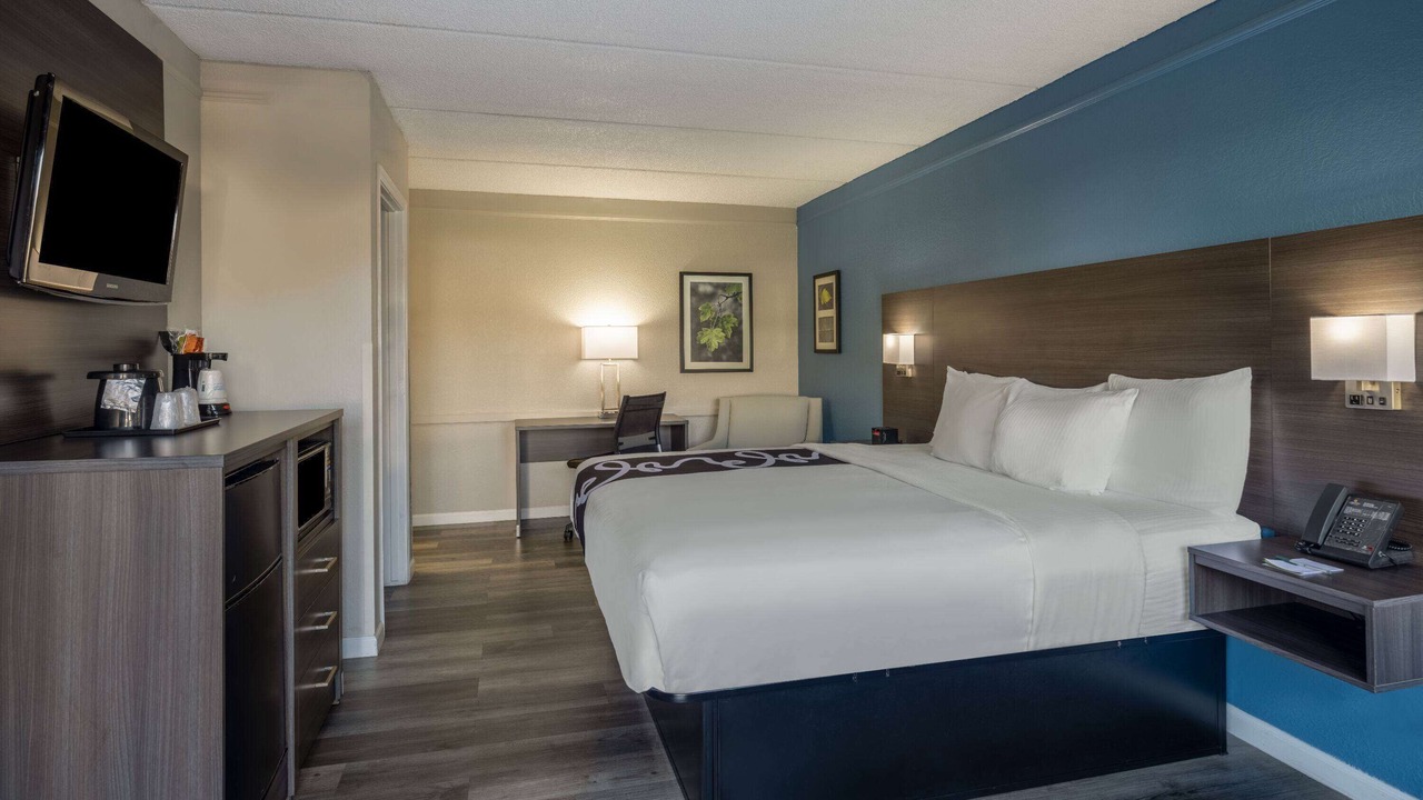 Photo of Bedroom in Foothill Farms