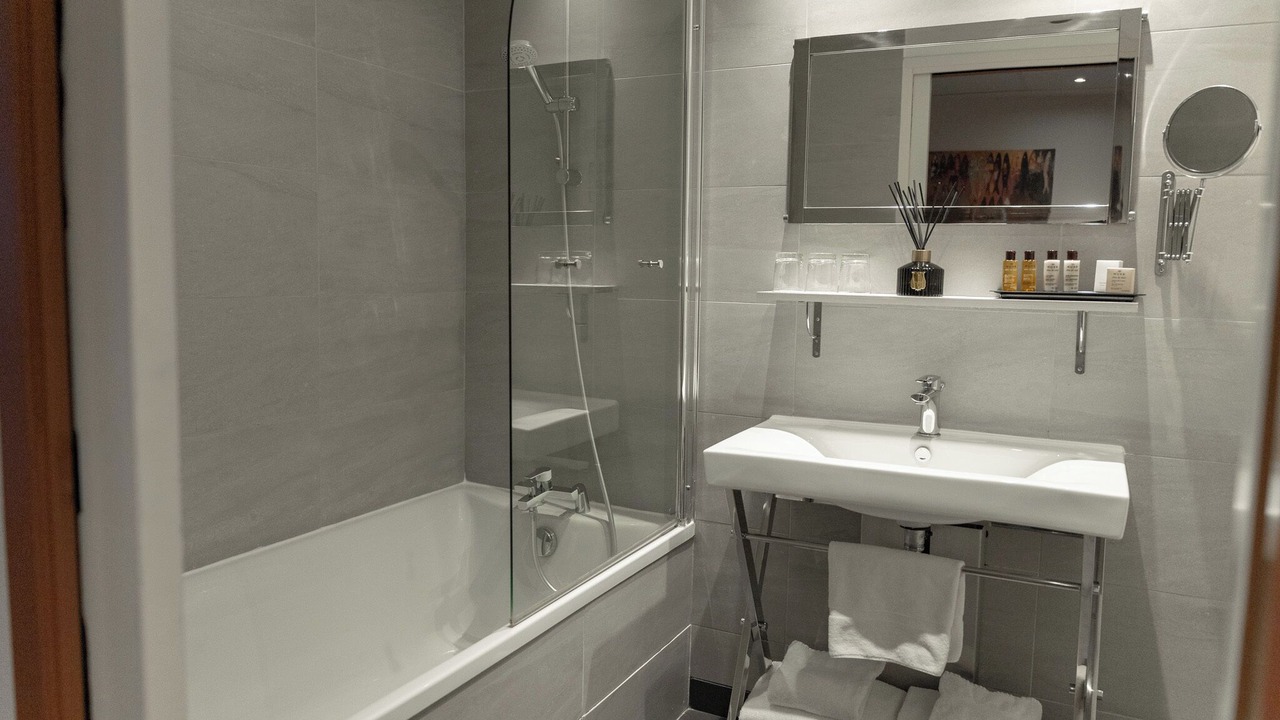 Photo of Bathroom in Intra Muros